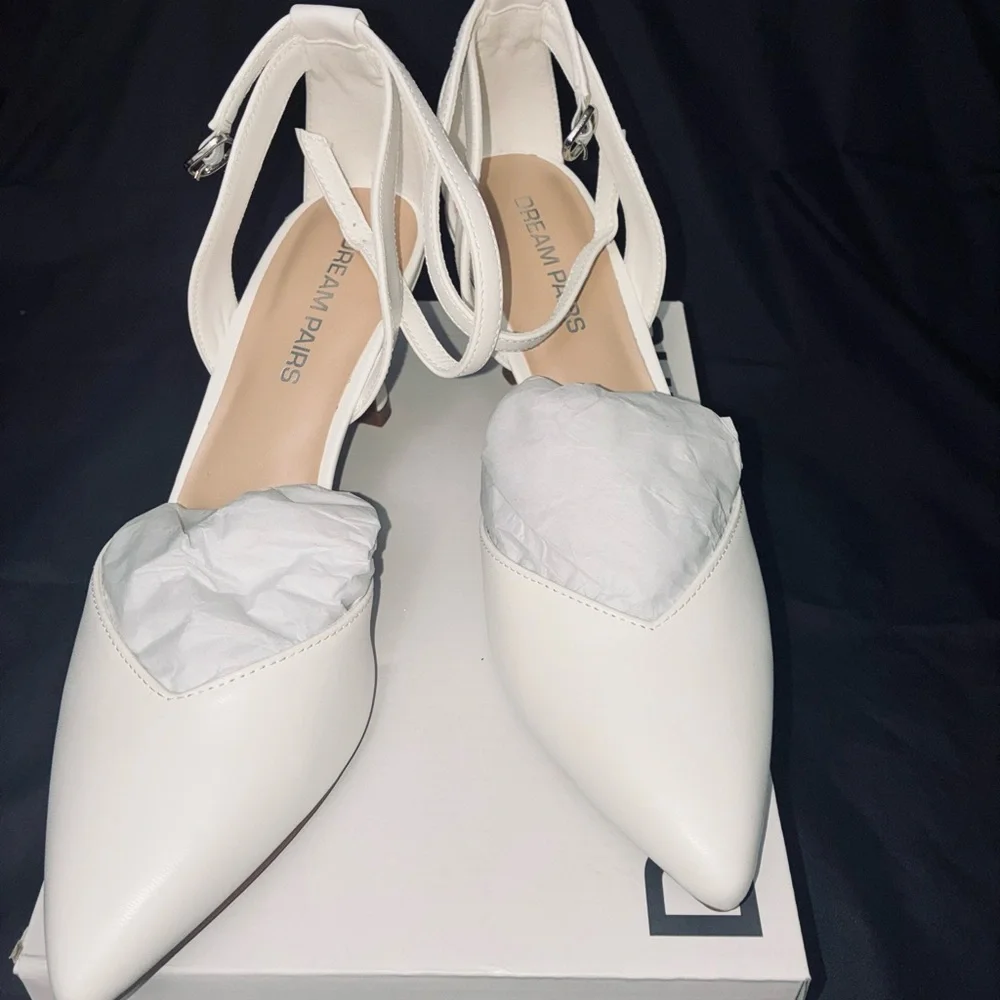 Dream Pairs Women's Elegant White Heels - Picture 2 of 8